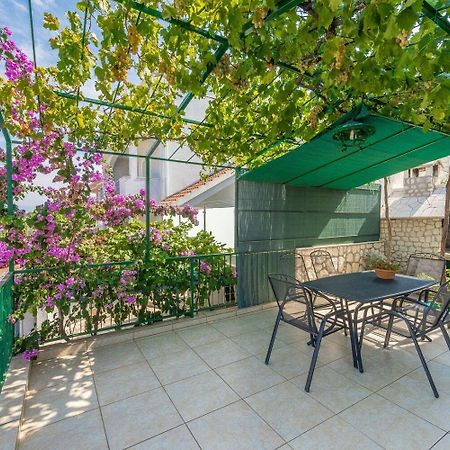 Apartment Bubi Trogir Exterior photo