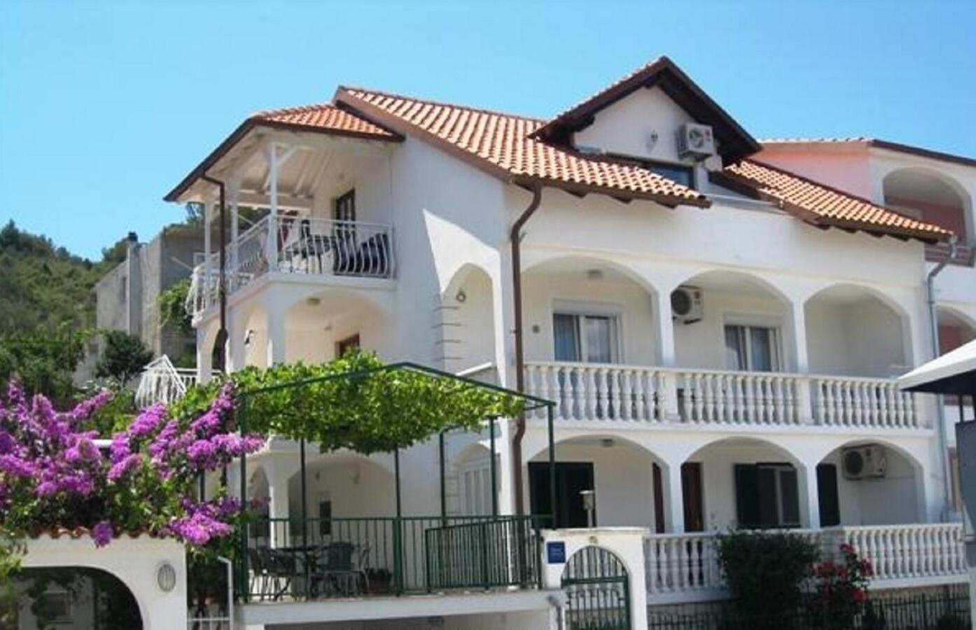 Apartment Bubi Trogir Exterior photo