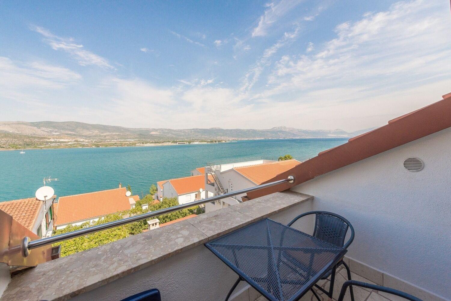 Apartment Bubi Trogir Exterior photo