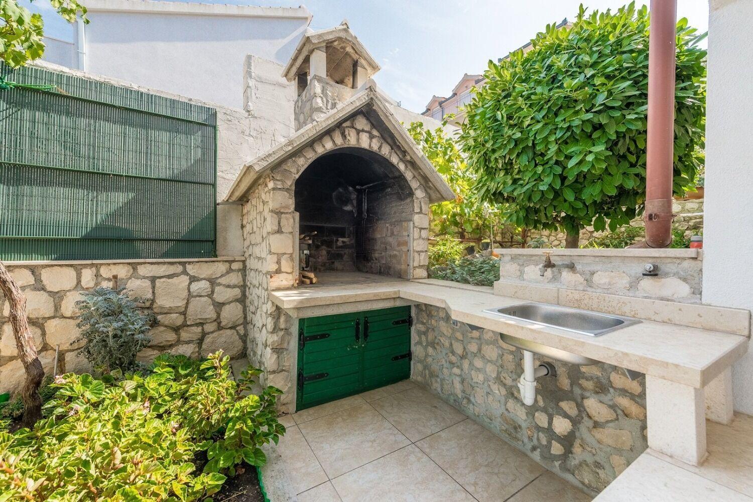Apartment Bubi Trogir Exterior photo